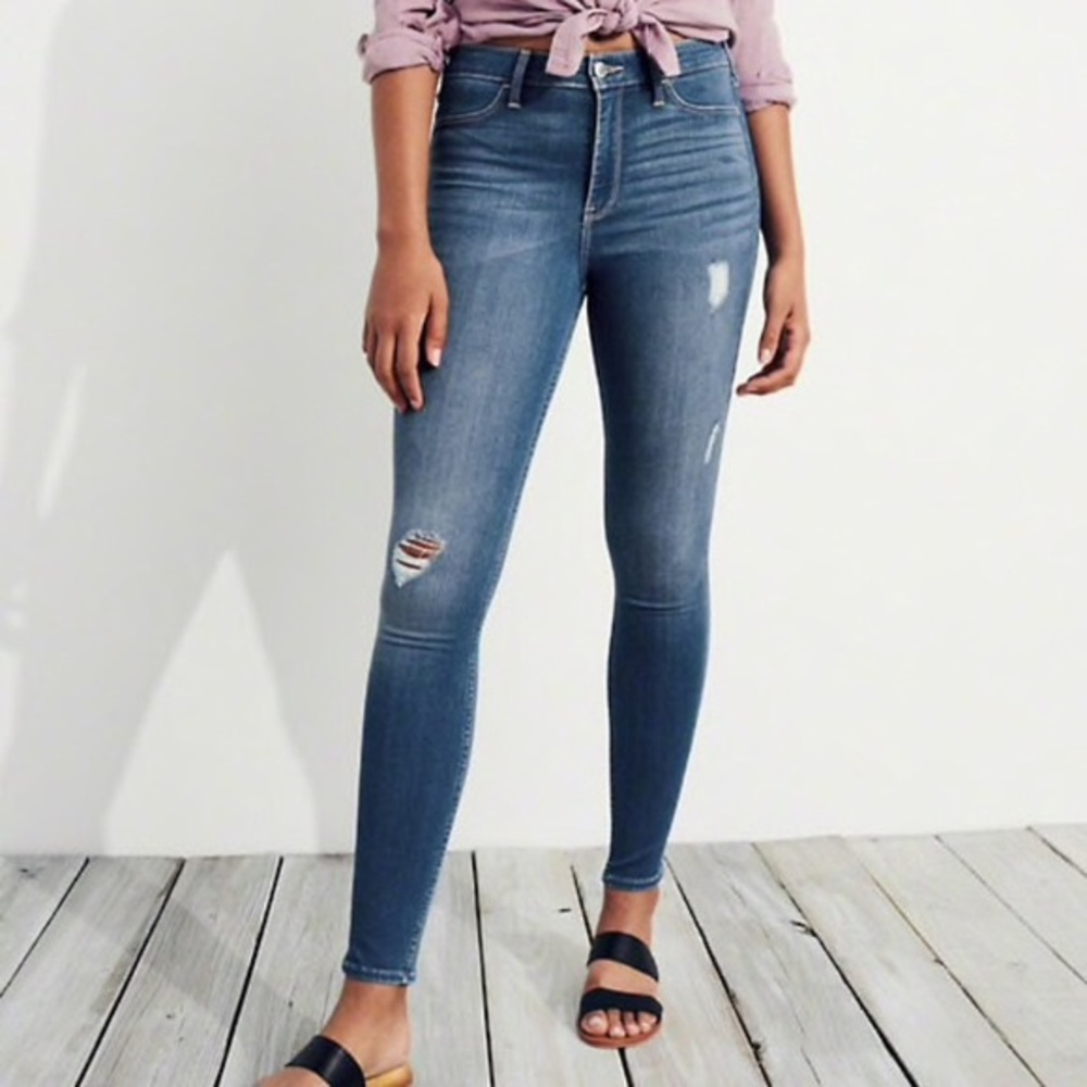medium wash distressed hollister jeggings